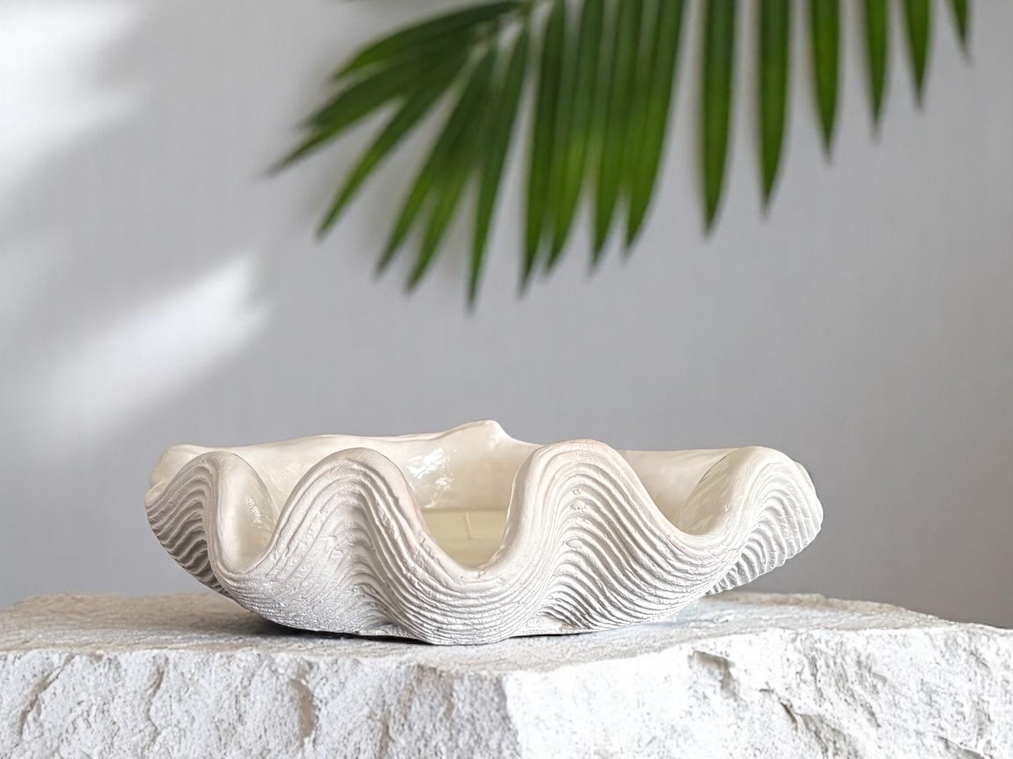 Large Clam Shell Candle